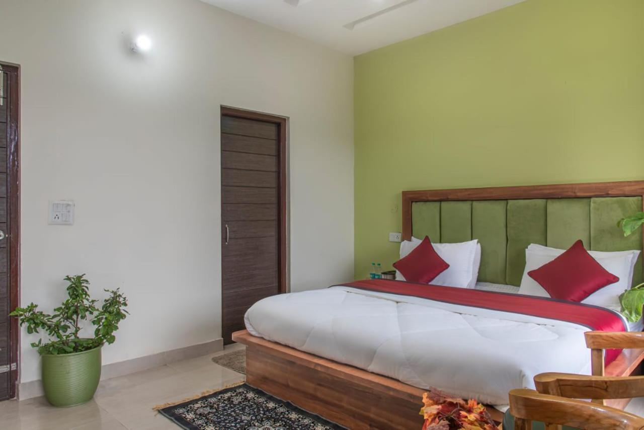 Host Jatin Kasauli Pine Villa 7Oi827O7O3 Esterno foto